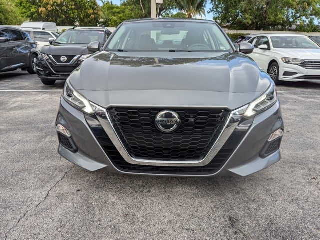 Used 2022 Nissan Altima SV with VIN 1N4BL4DV3NN327778 for sale in Miami, FL