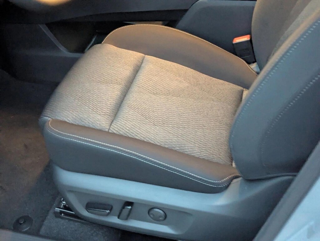 New 2026 Nissan Rogue SV SUV