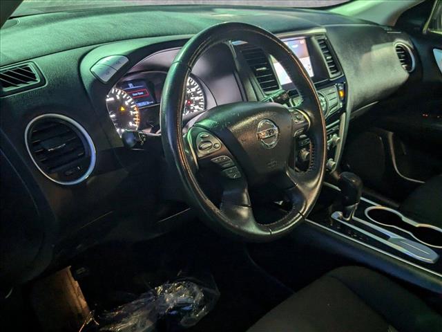 Image 10 of 2019 Nissan Pathfinder SV SUV