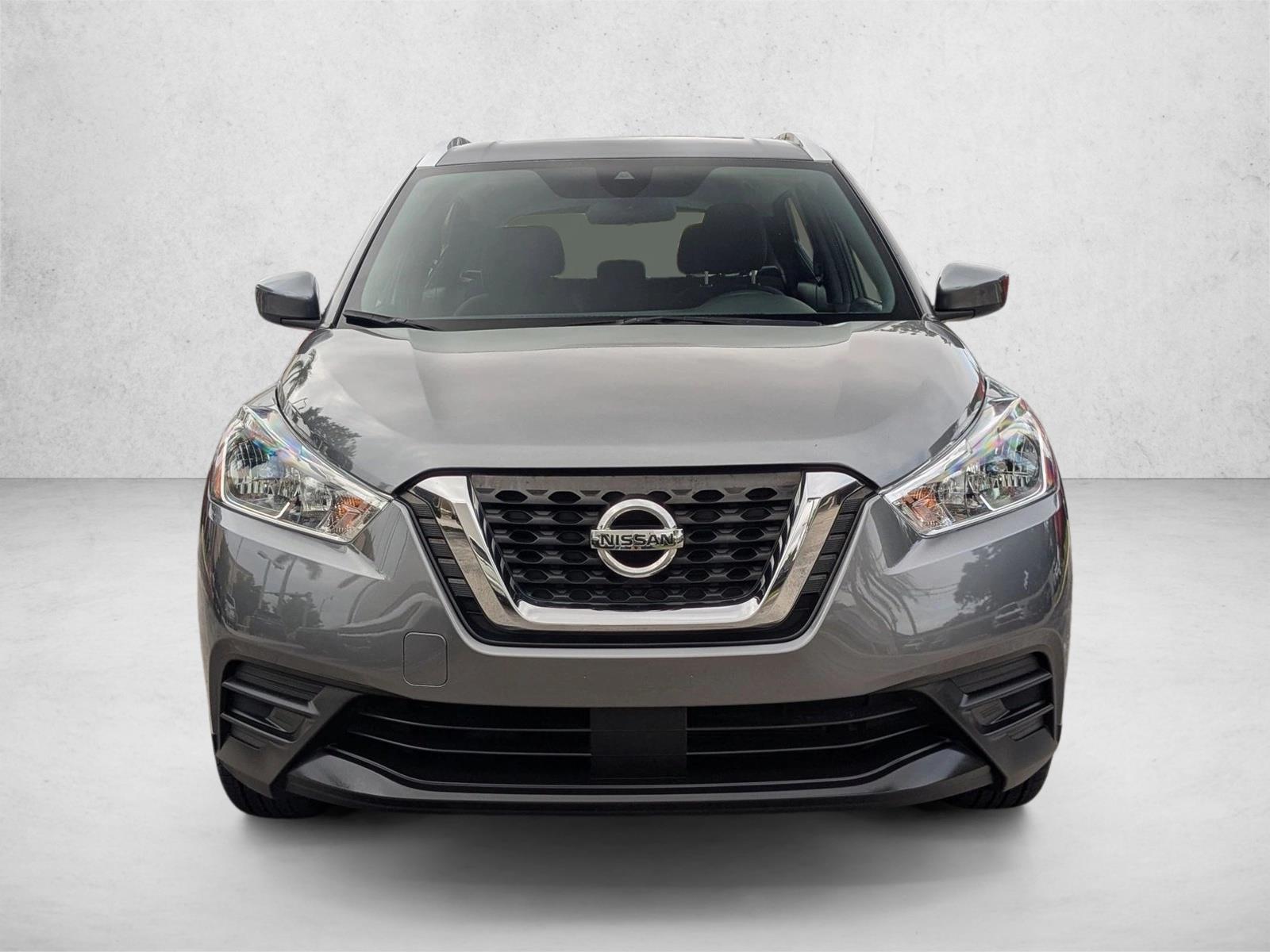 2020 Nissan Kicks SV photo 2