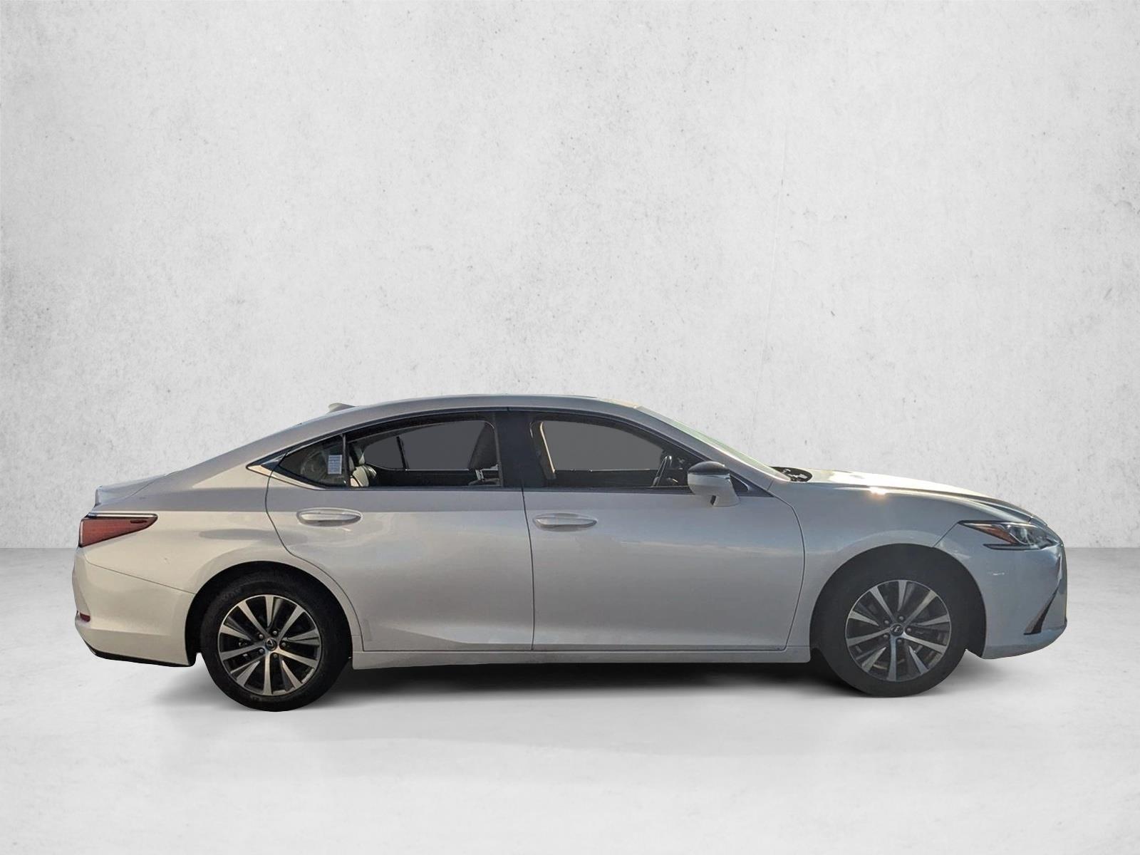 2021 Lexus ES 350 photo 2