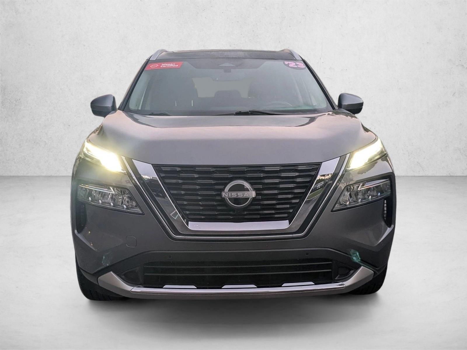 2023 Nissan Rogue Platinum photo 2