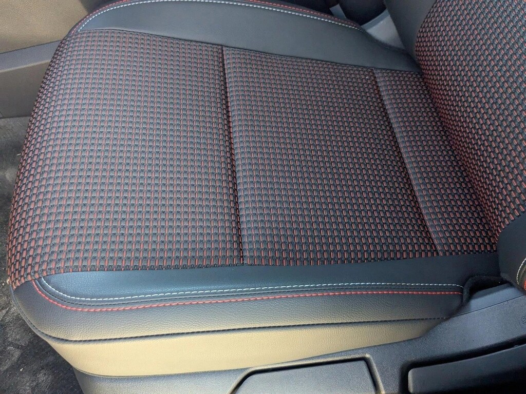 New 2026 Nissan Kicks SR SUV