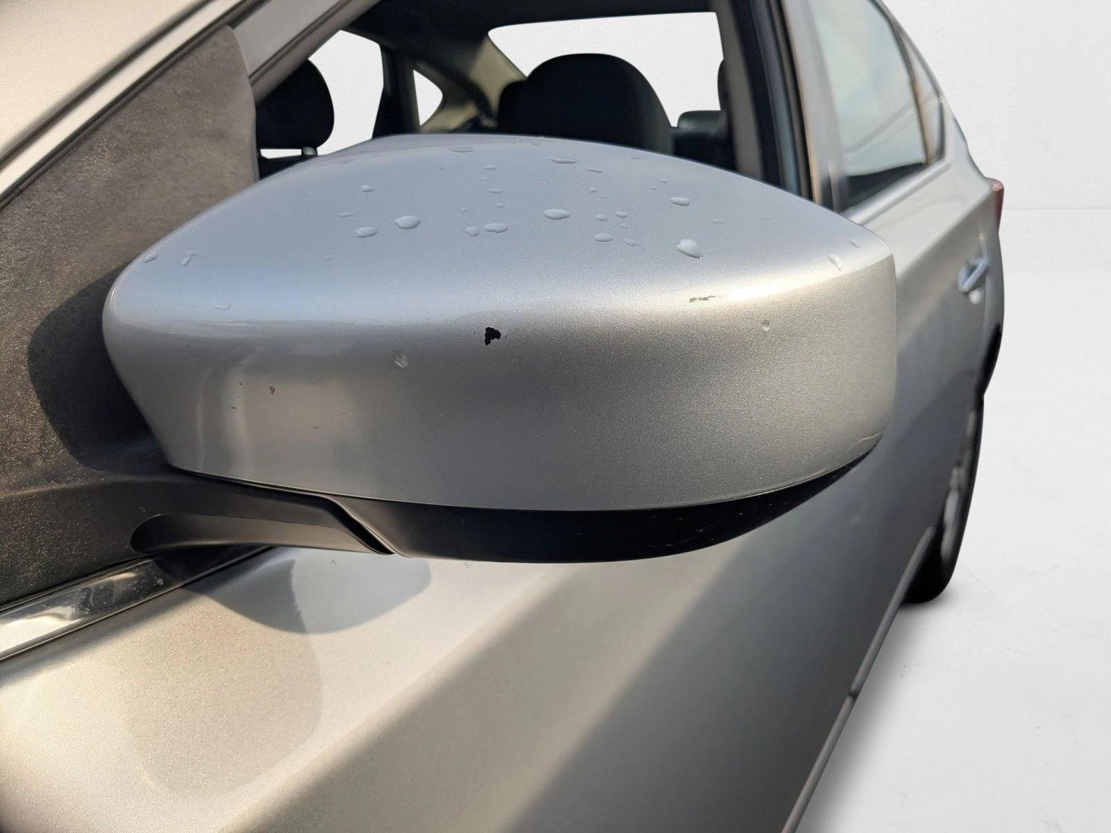 2018 Nissan Sentra SV photo 3