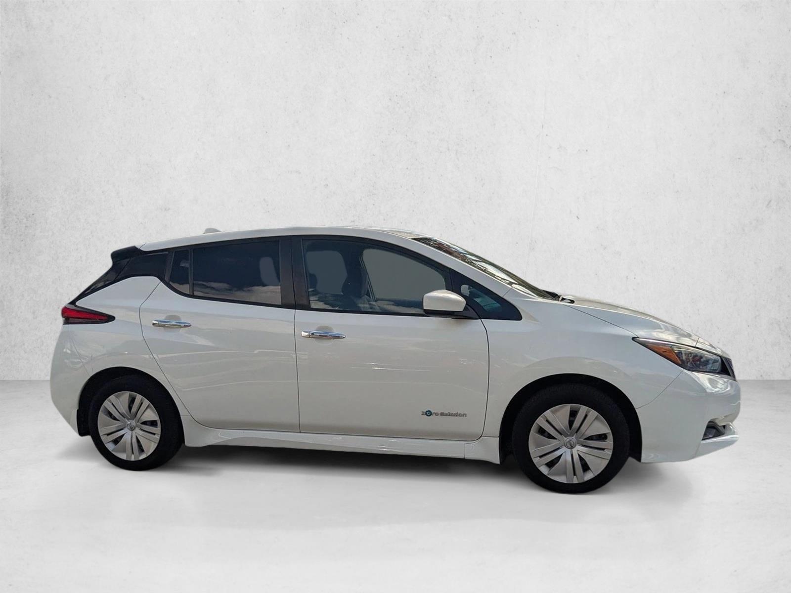 2018 Nissan Leaf S photo 4