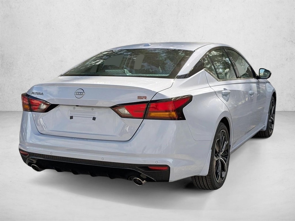 New 2025 Nissan Altima SR Sedan
