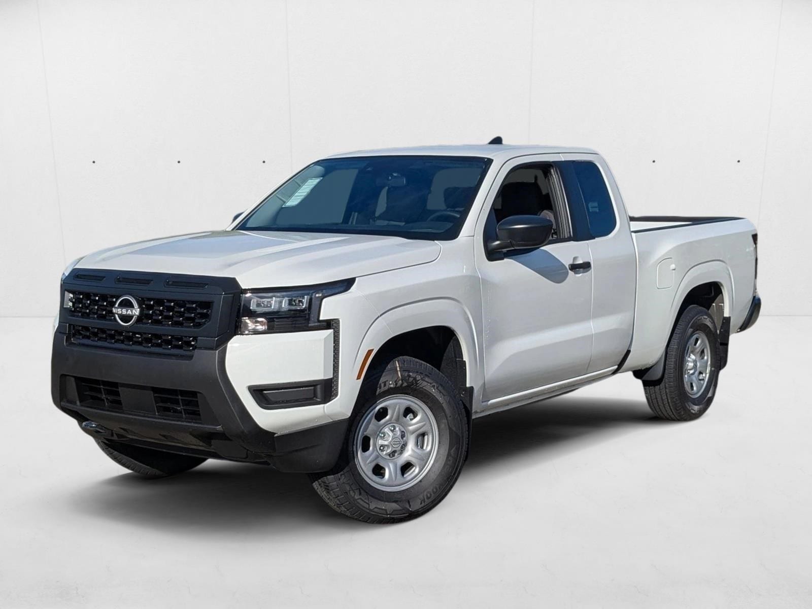 2026 Nissan Frontier S's photo