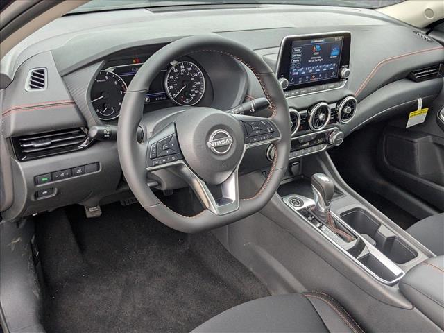 2025 Nissan Sentra SR photo 3