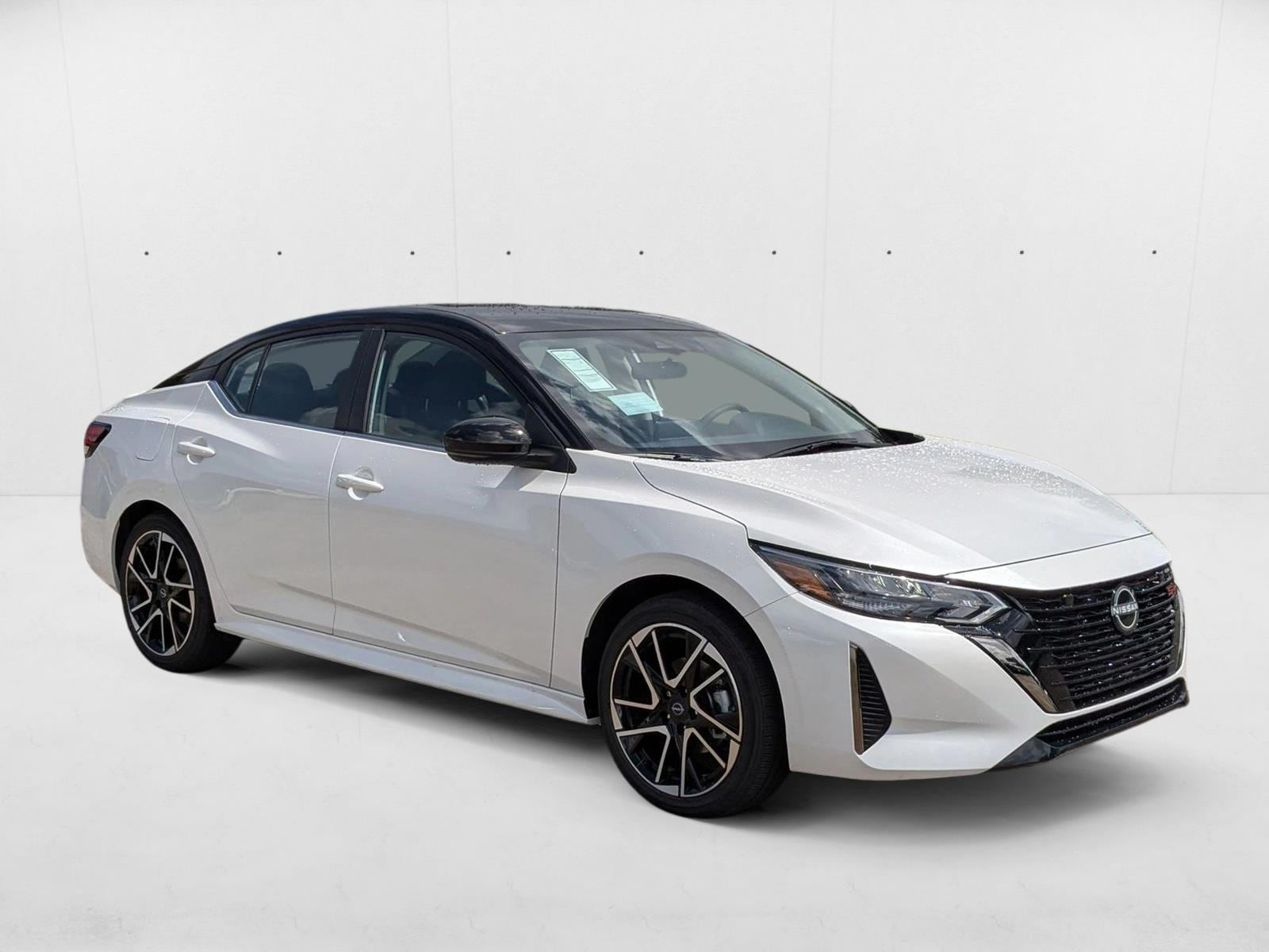 2025 Nissan Sentra SR - Photo 6