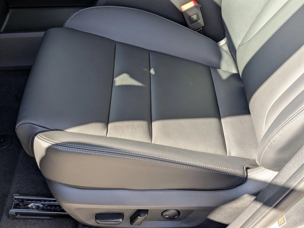 New 2025 Nissan Rogue SL SUV