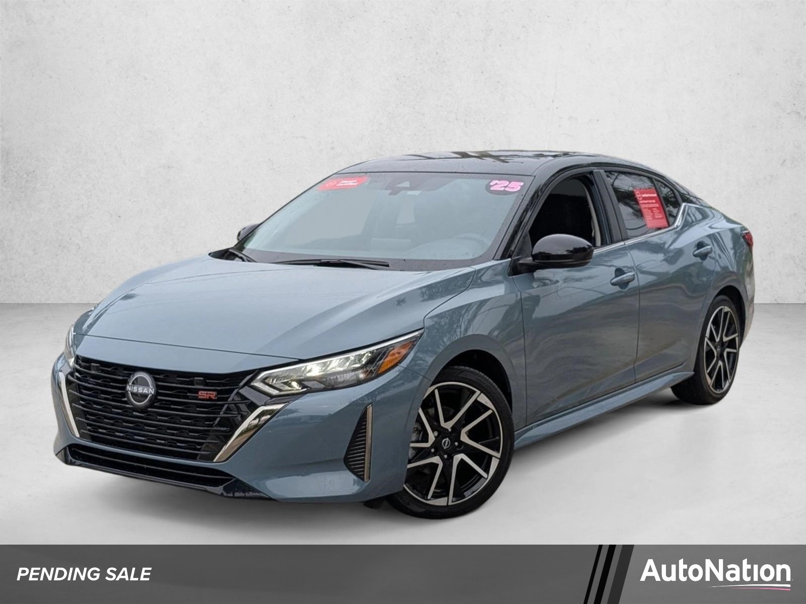 2025 Nissan Sentra SR CVT's photo