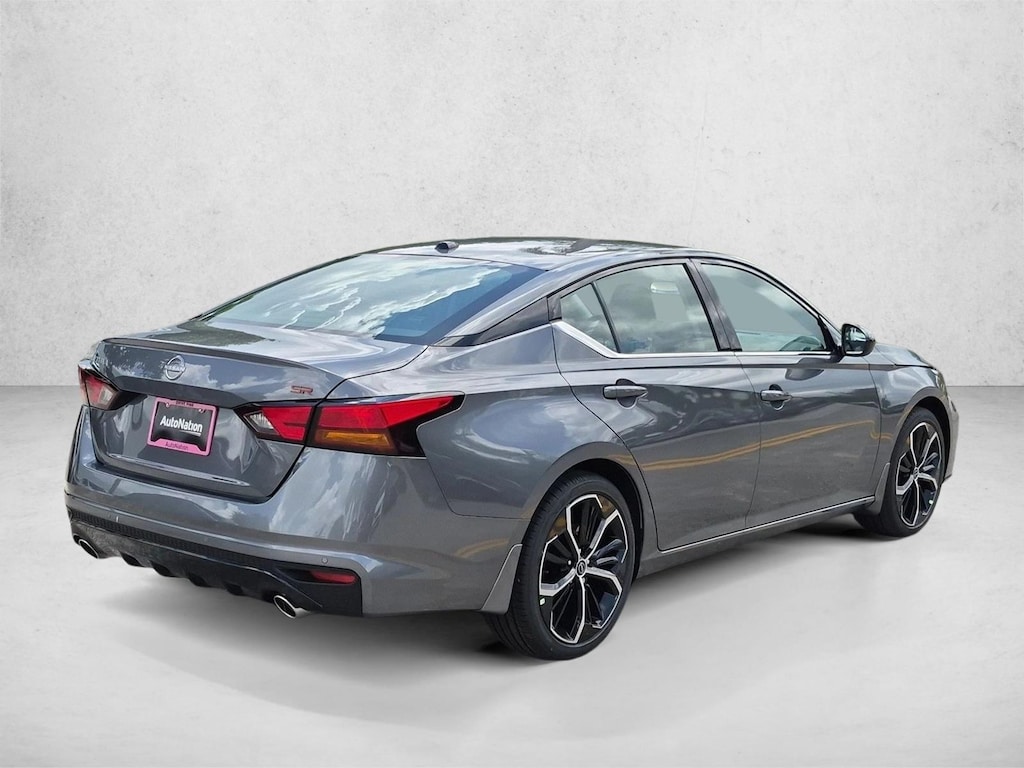 New 2026 Nissan Altima SR Sedan