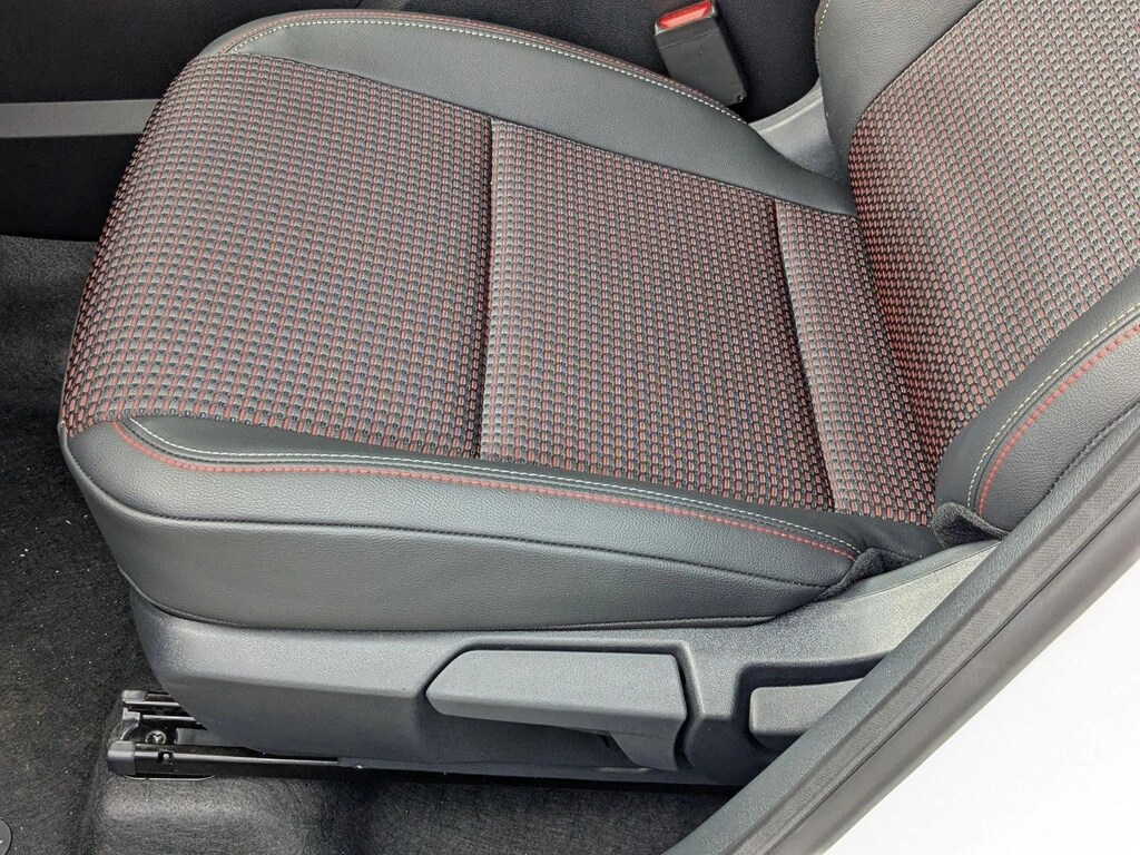 New 2026 Nissan Kicks SR SUV