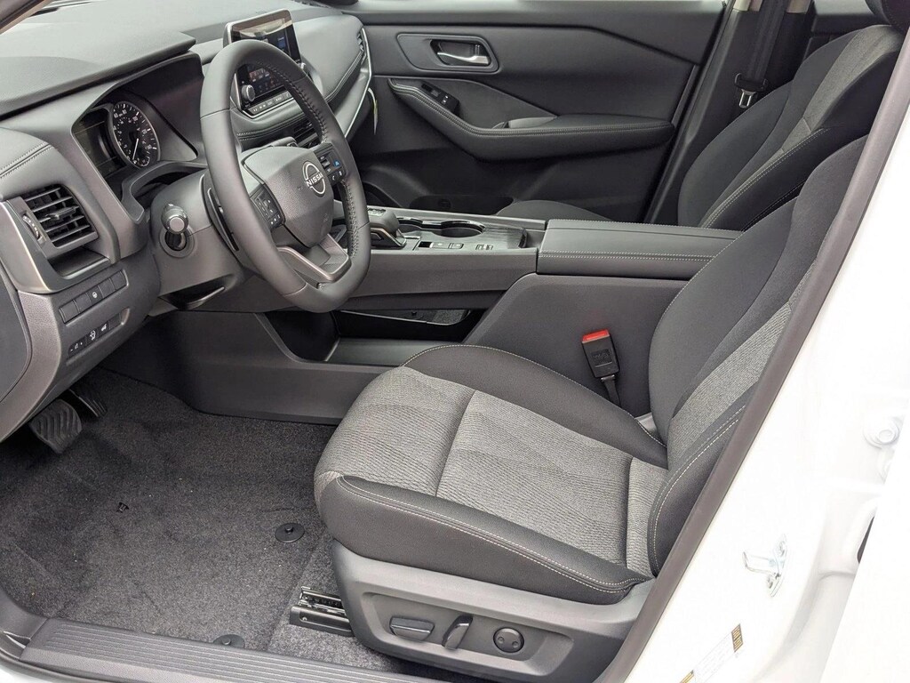 New 2026 Nissan Rogue SV SUV