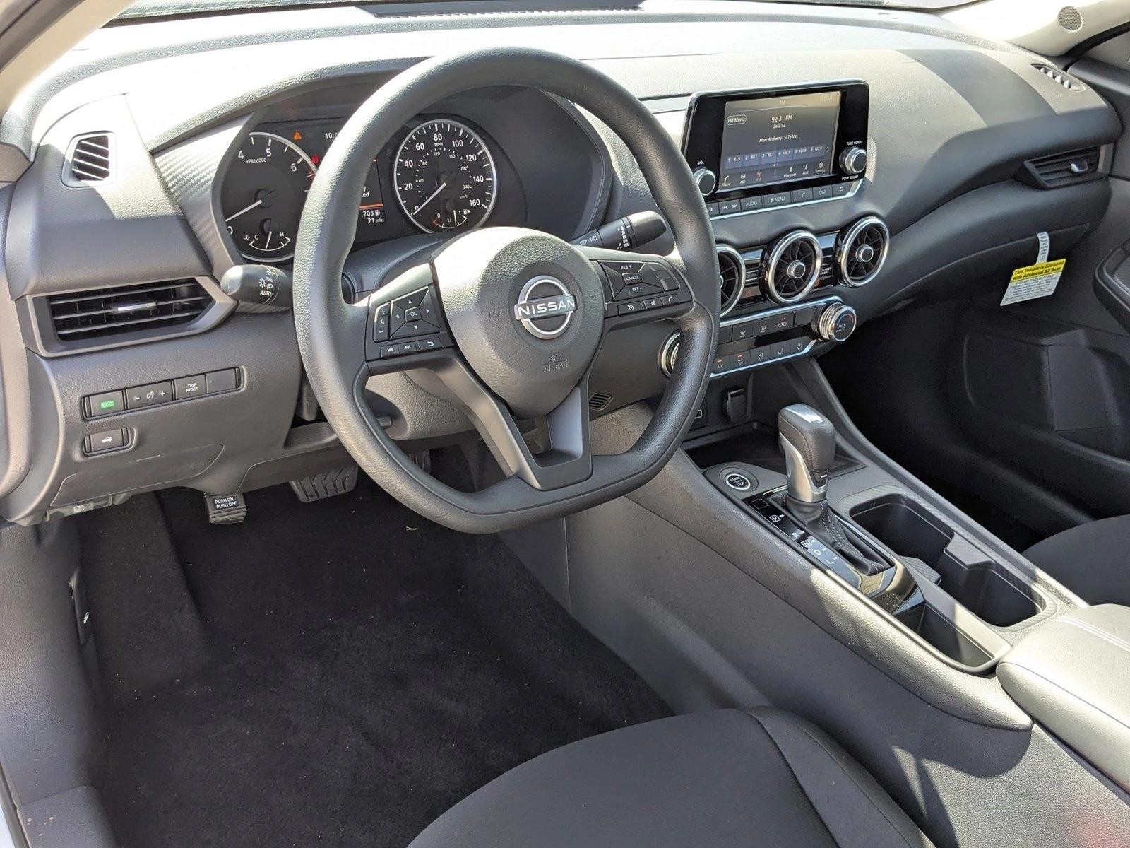 2025 Nissan Sentra S photo 3
