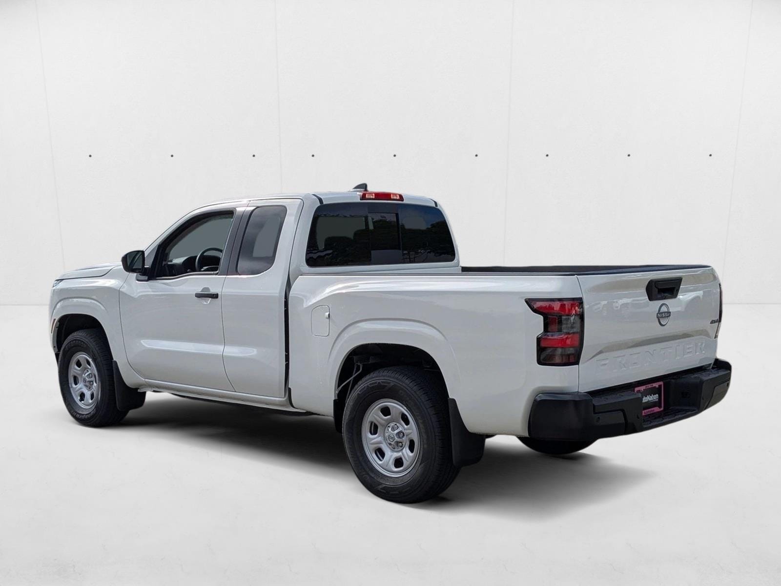 2026 Nissan Frontier S - Photo 8