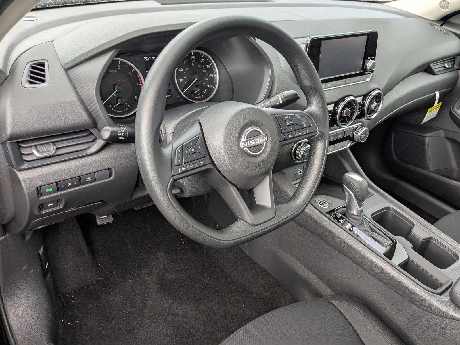 2025 Nissan Sentra S photo 3