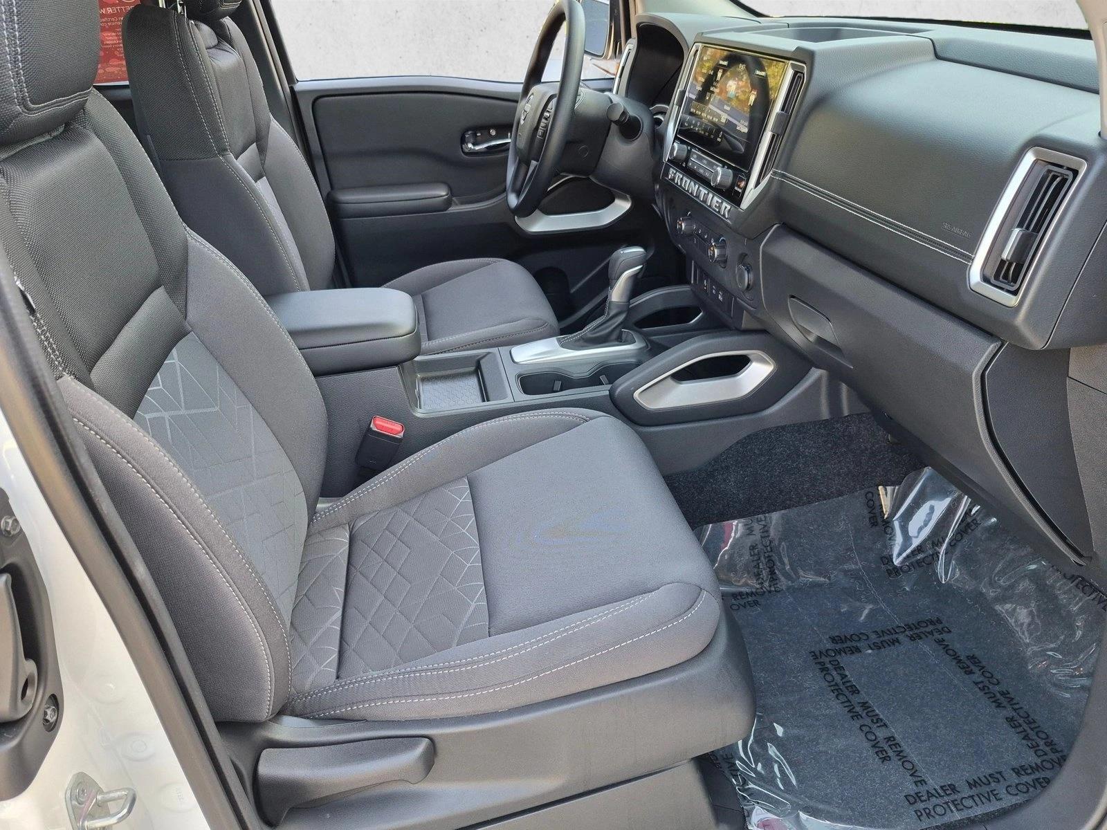 2025 Nissan Frontier SV - Photo 19