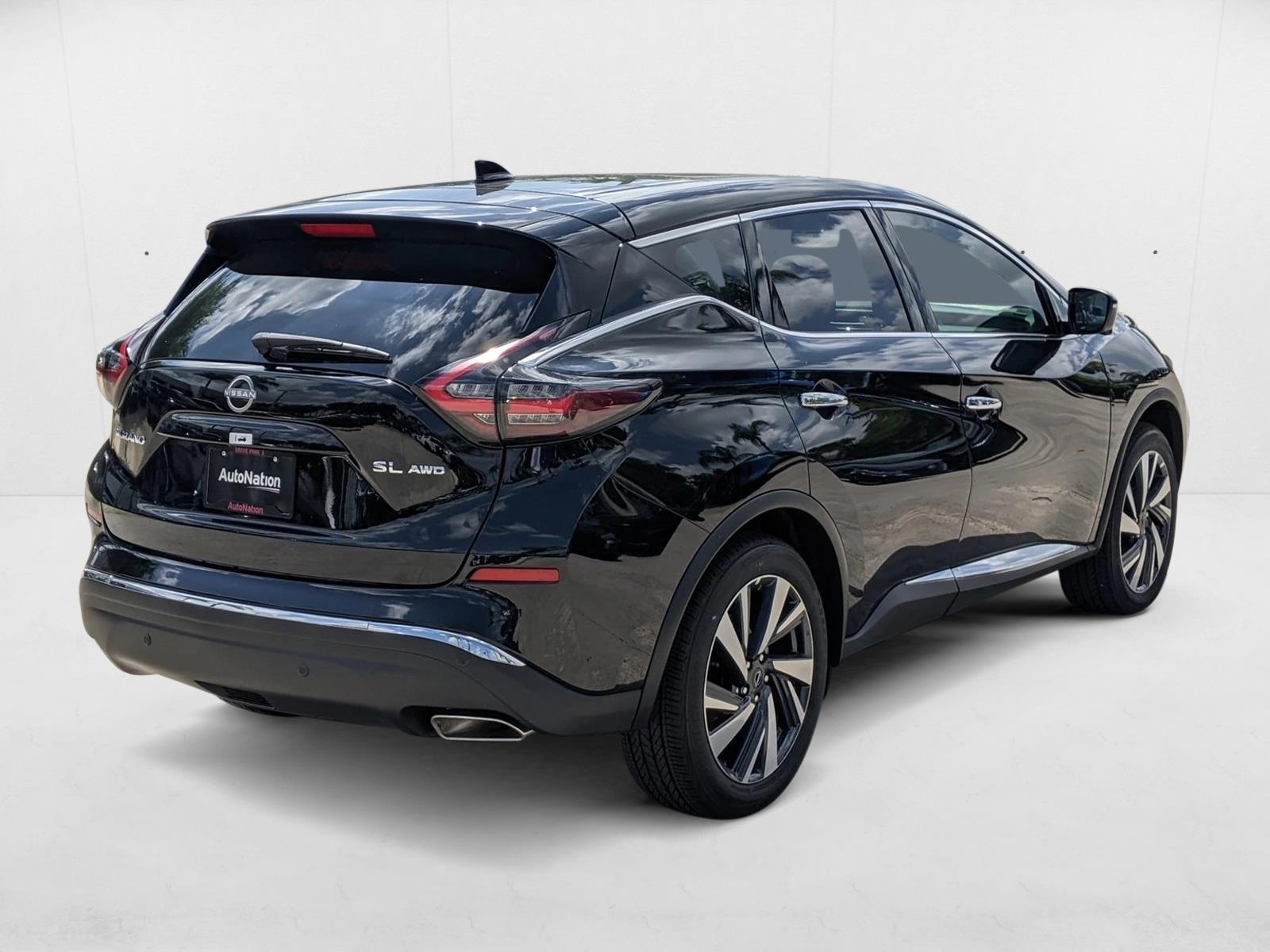 2024 Nissan Murano SL photo 2