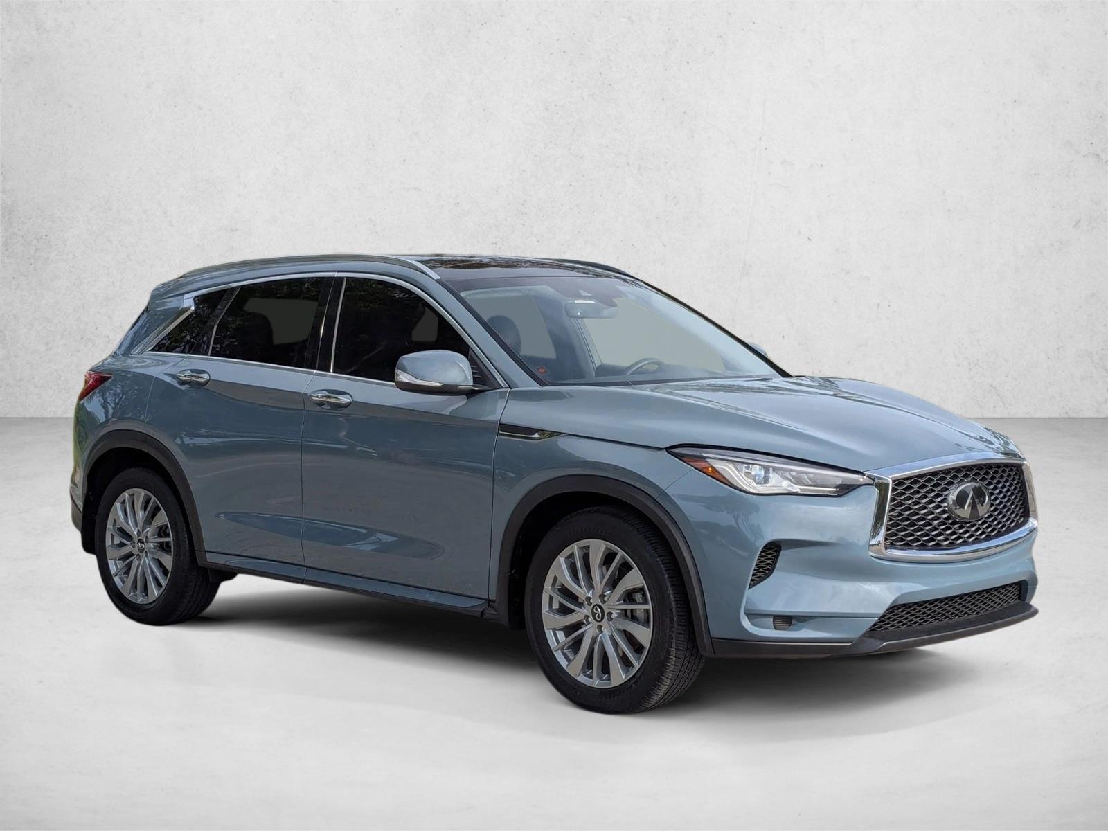 2023 Infiniti QX50 Luxe AWD photo 3