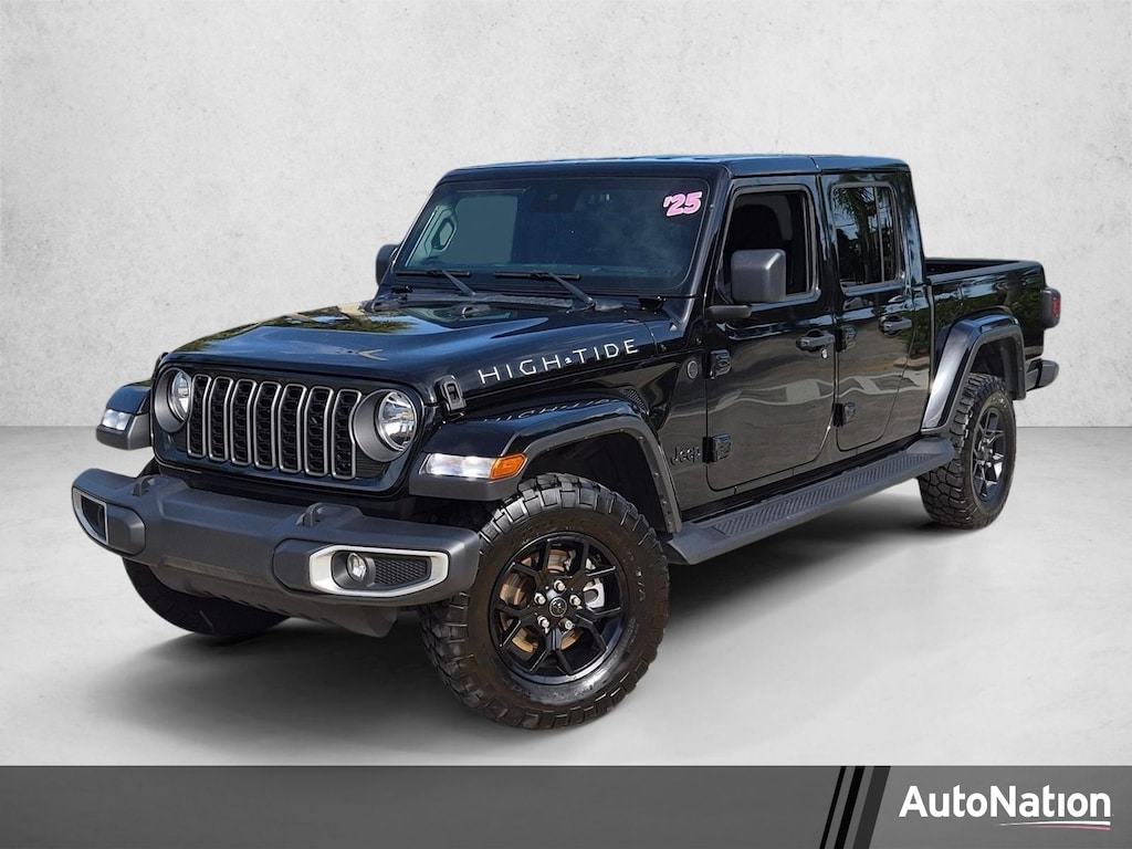 Used 2025 Jeep Gladiator High Tide Truck Crew Cab