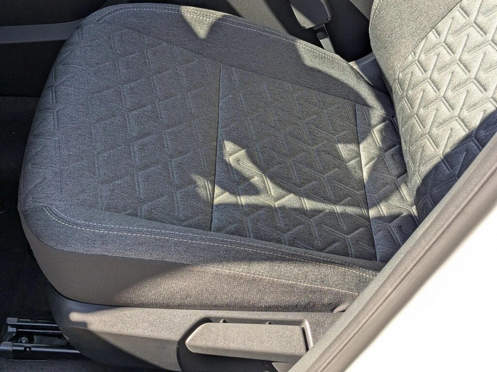 New 2026 Nissan Kicks SV SUV