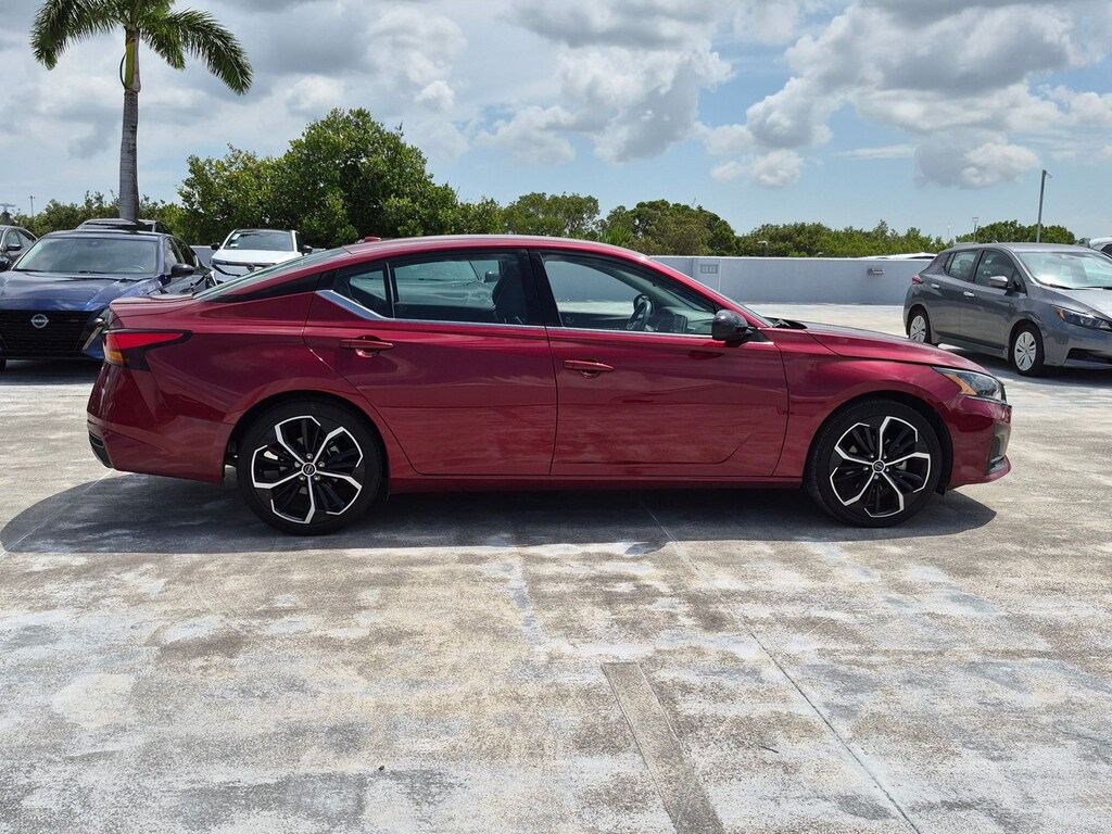 Used 2024 Nissan Altima 2.5 SR Sedan
