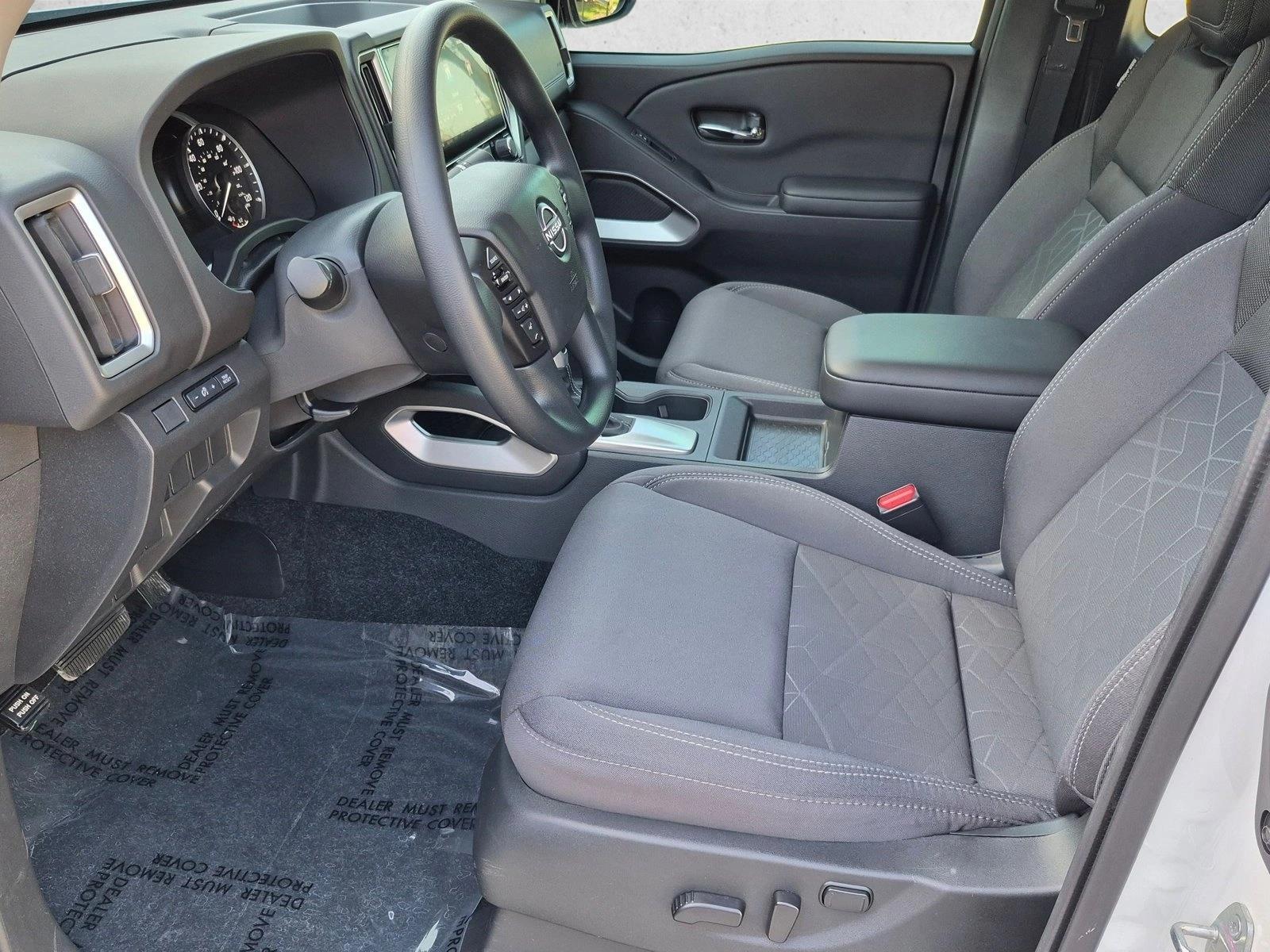 2025 Nissan Frontier SV - Photo 15
