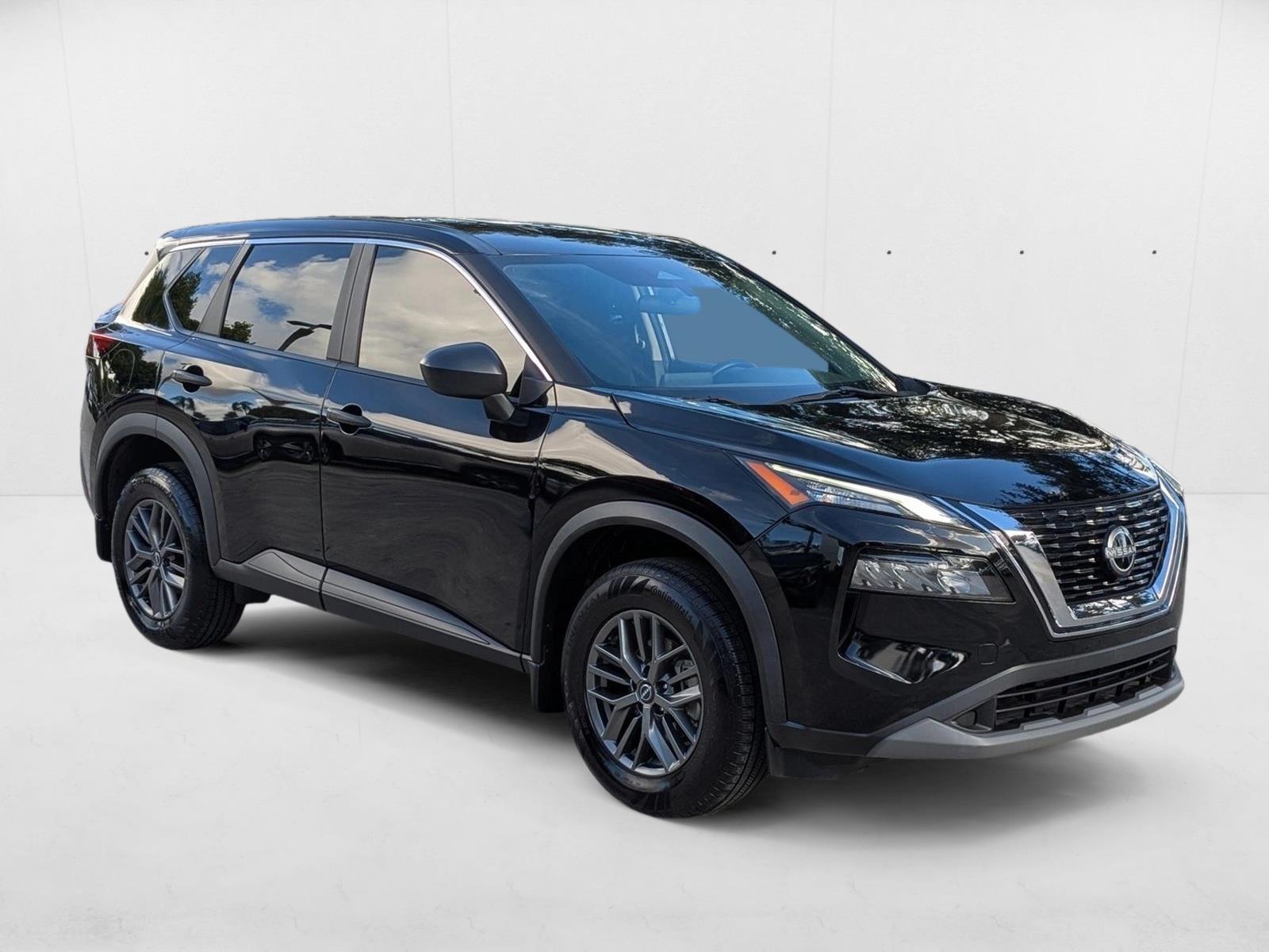 2023 Nissan Rogue S photo 2