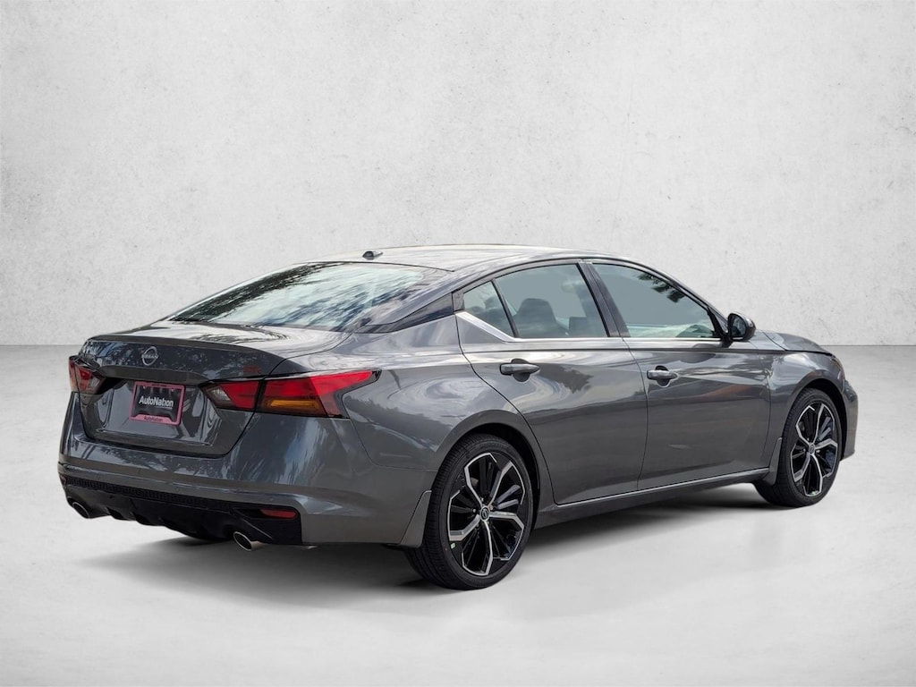 New 2025 Nissan Altima SR Sedan