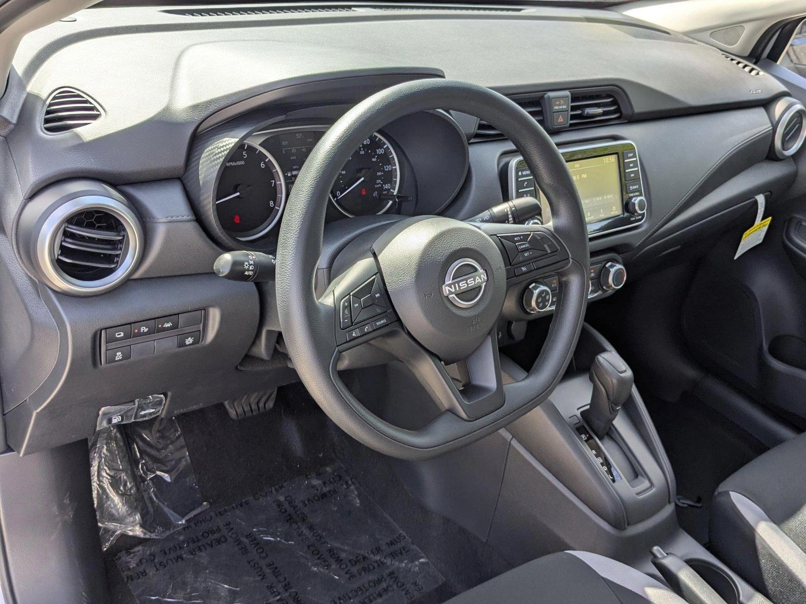 2025 Nissan Versa S photo 3