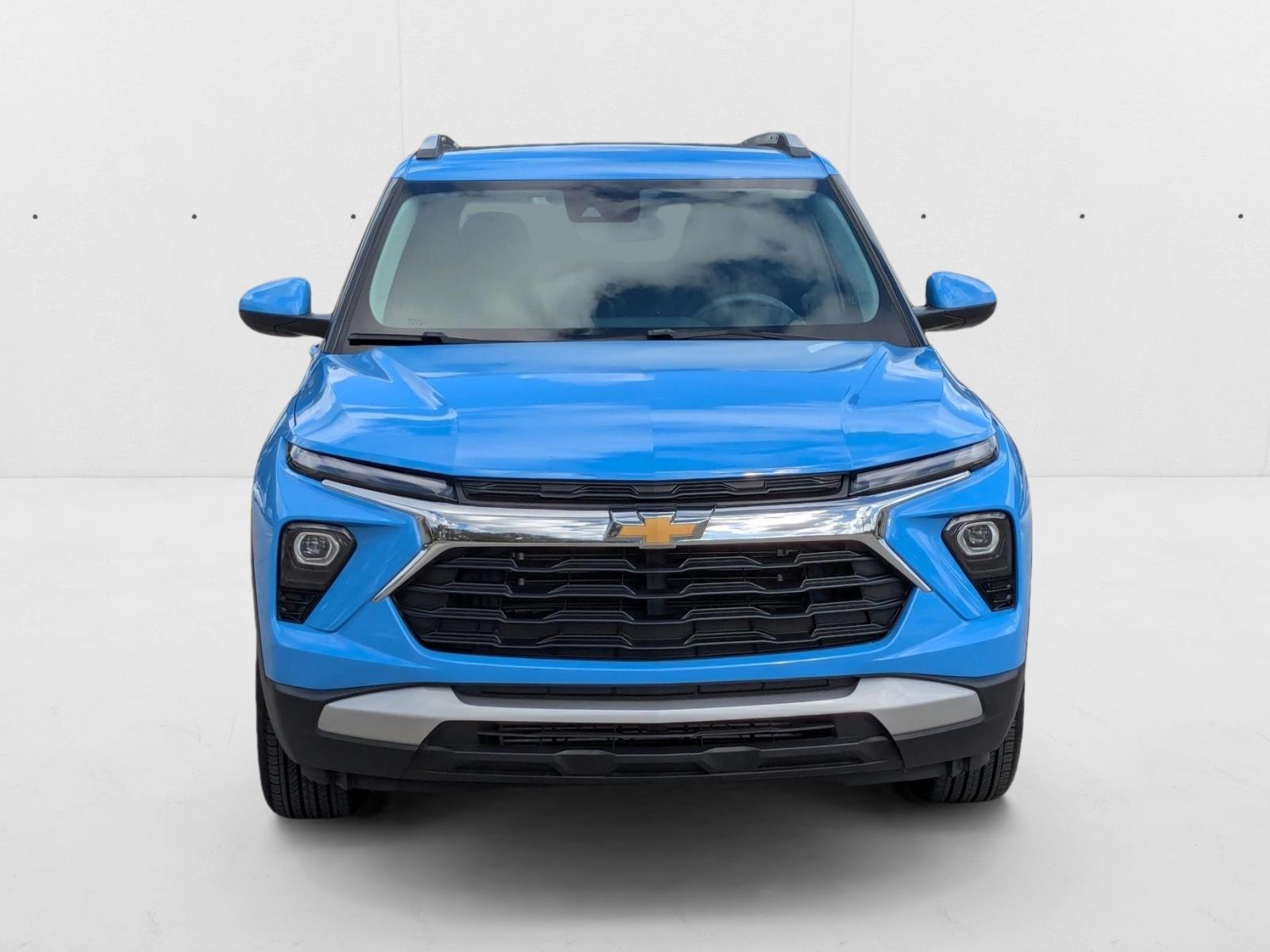 2024 Chevrolet Trailblazer LT photo 2