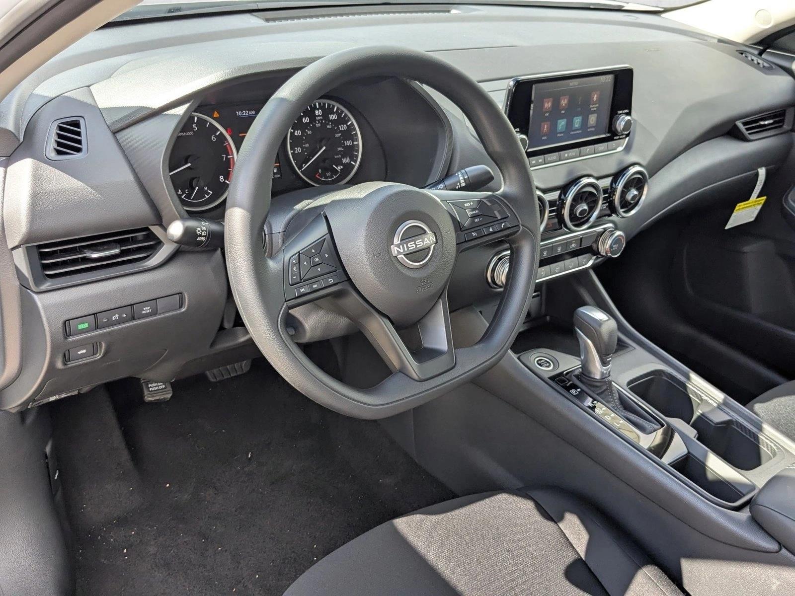 2025 Nissan Sentra S photo 3