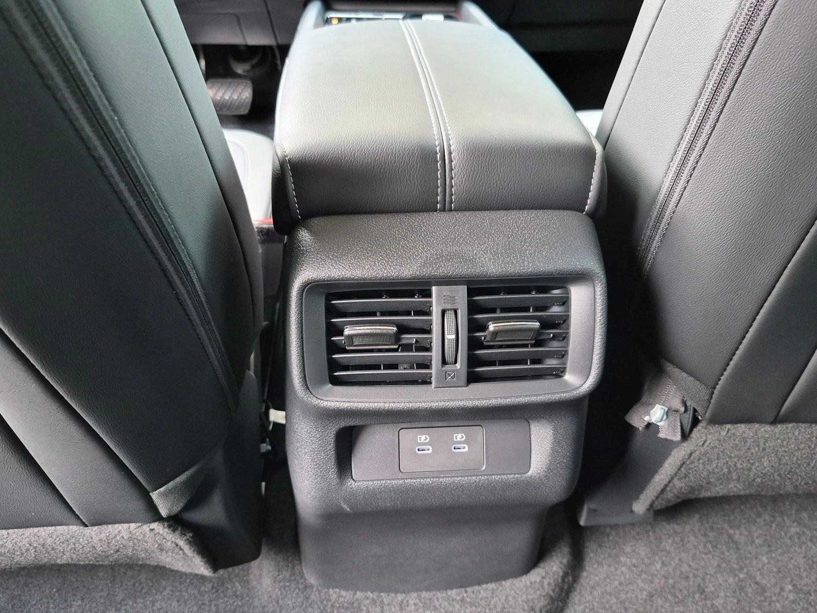 2025 Nissan Murano SL - Photo 18