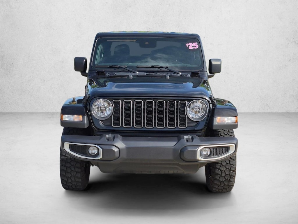 Used 2025 Jeep Gladiator High Tide Truck Crew Cab