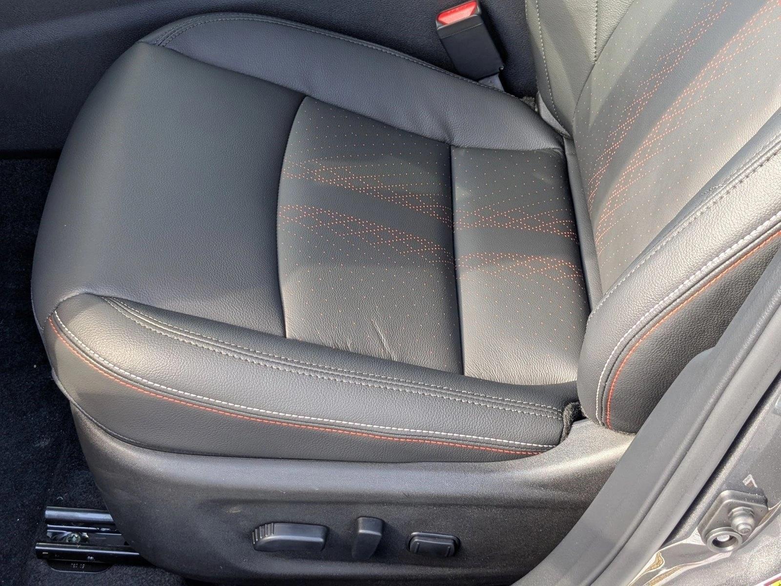 2025 Nissan Altima SR photo 4