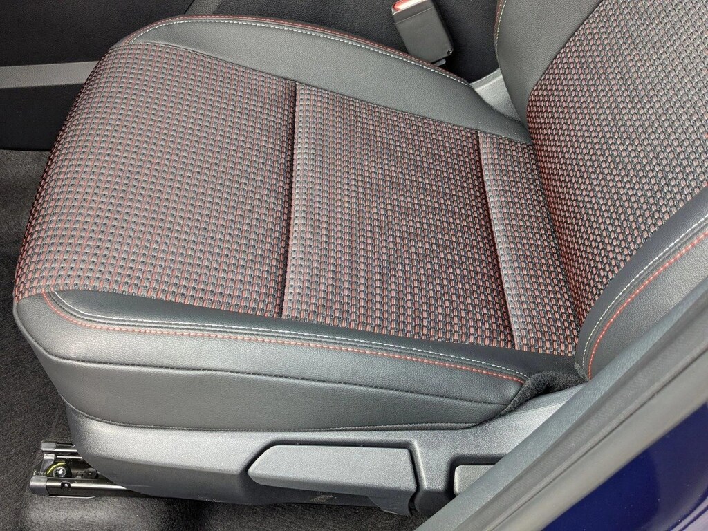 New 2026 Nissan Kicks SR SUV