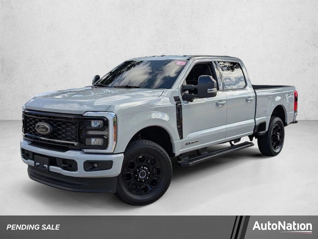 Used 2025 Ford F-250 LARIAT Truck Crew Cab