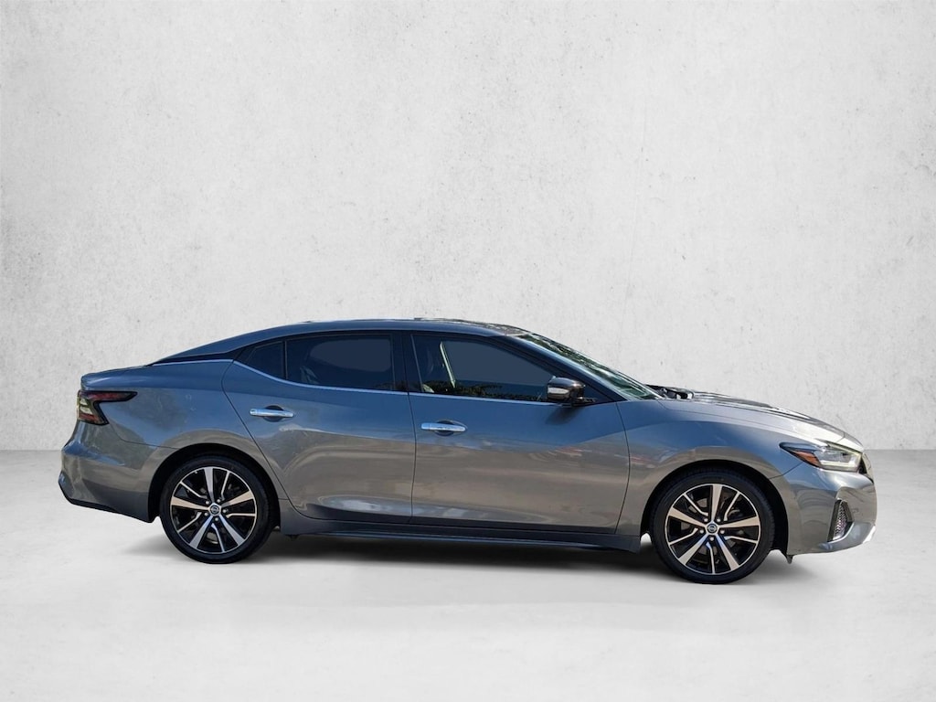 Used 2021 Nissan Maxima SV Sedan