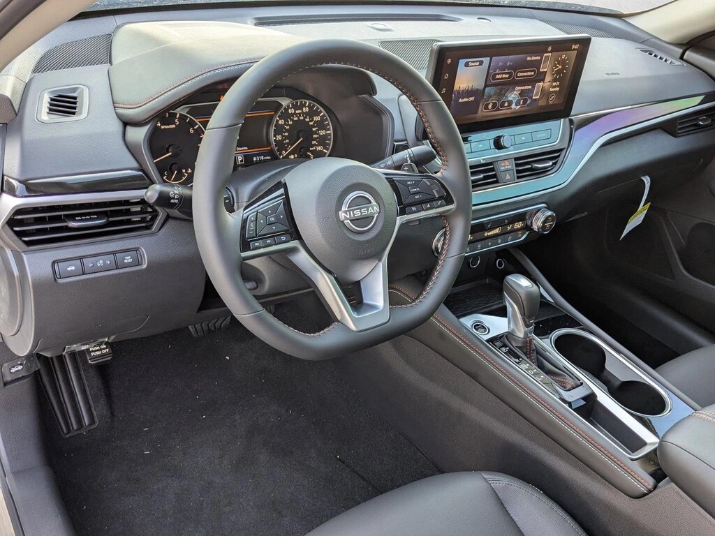 New 2025 Nissan Altima SR Sedan