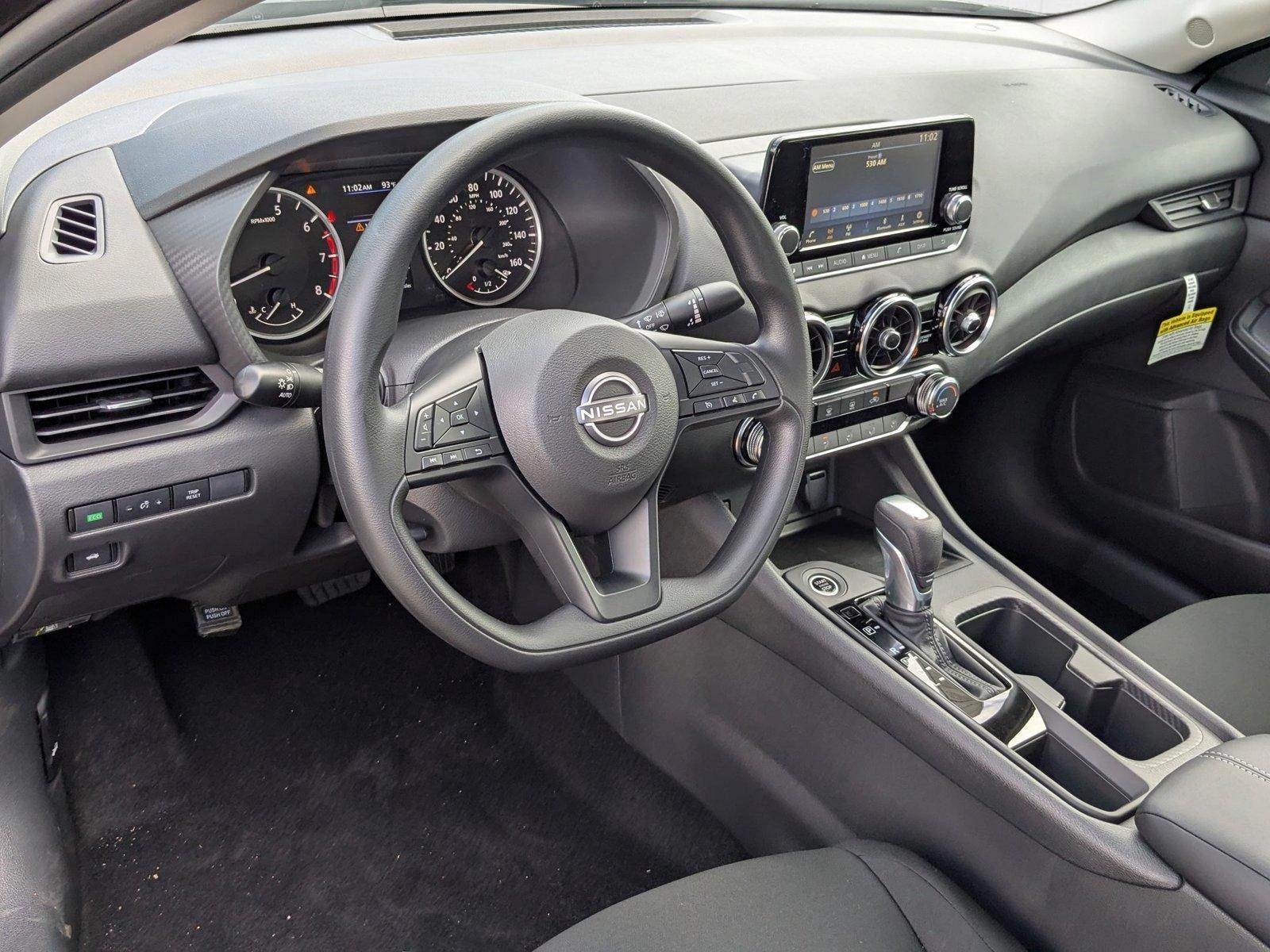 2025 Nissan Sentra S photo 3