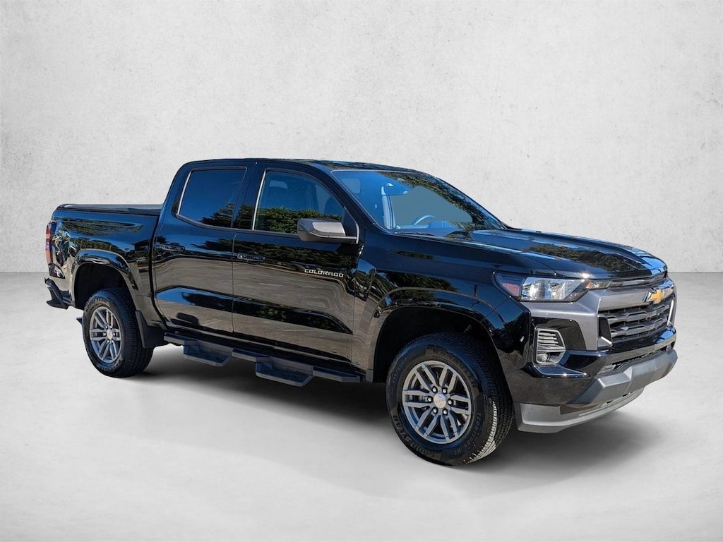 Used 2023 Chevrolet Colorado 2WD LT Truck Crew Cab