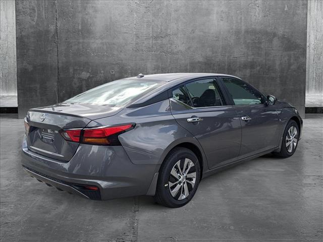 2025 Nissan Altima S photo 2