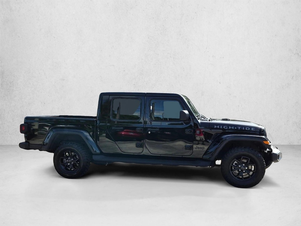 Used 2025 Jeep Gladiator High Tide Truck Crew Cab