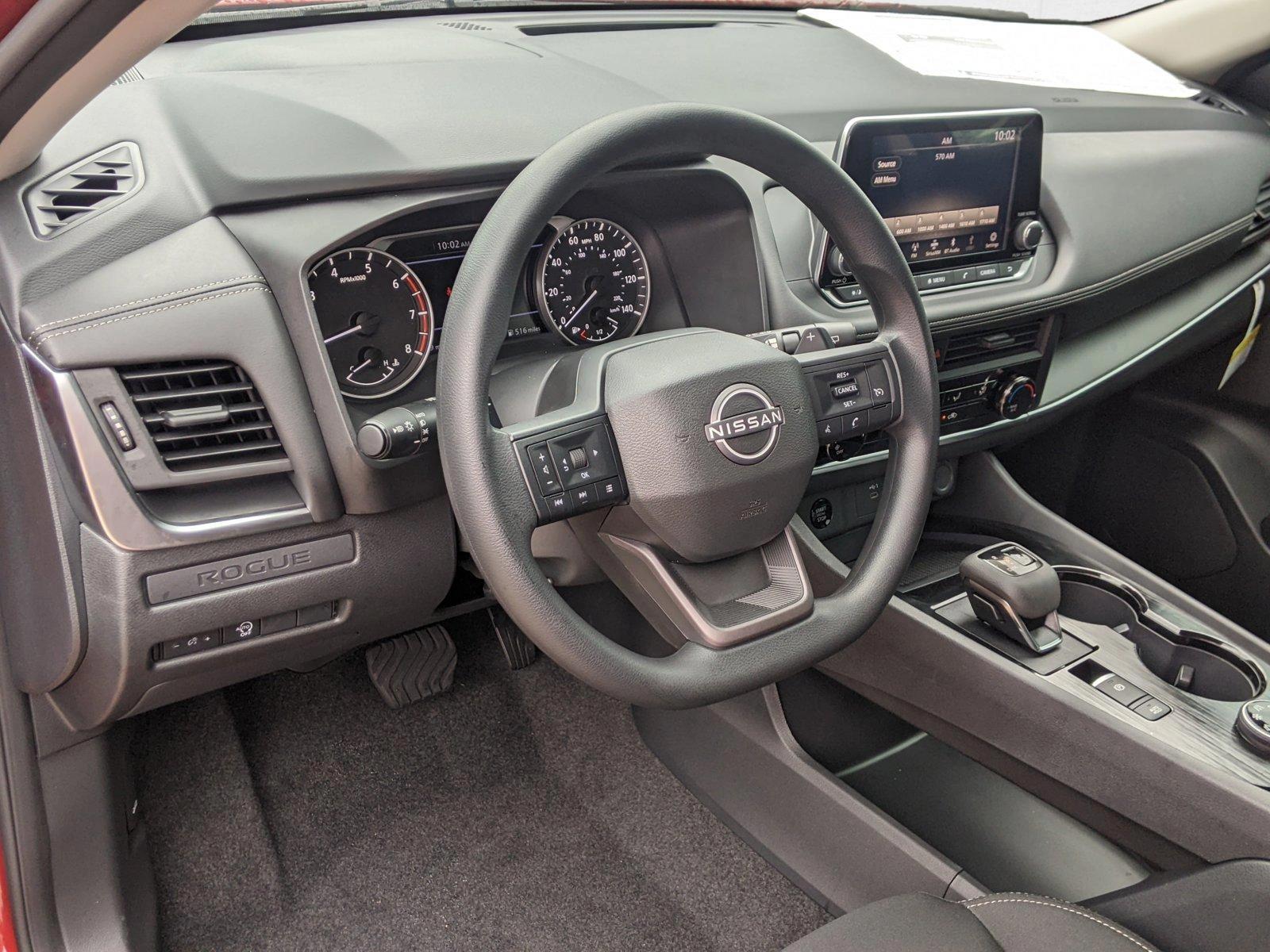 2025 Nissan Rogue S photo 3