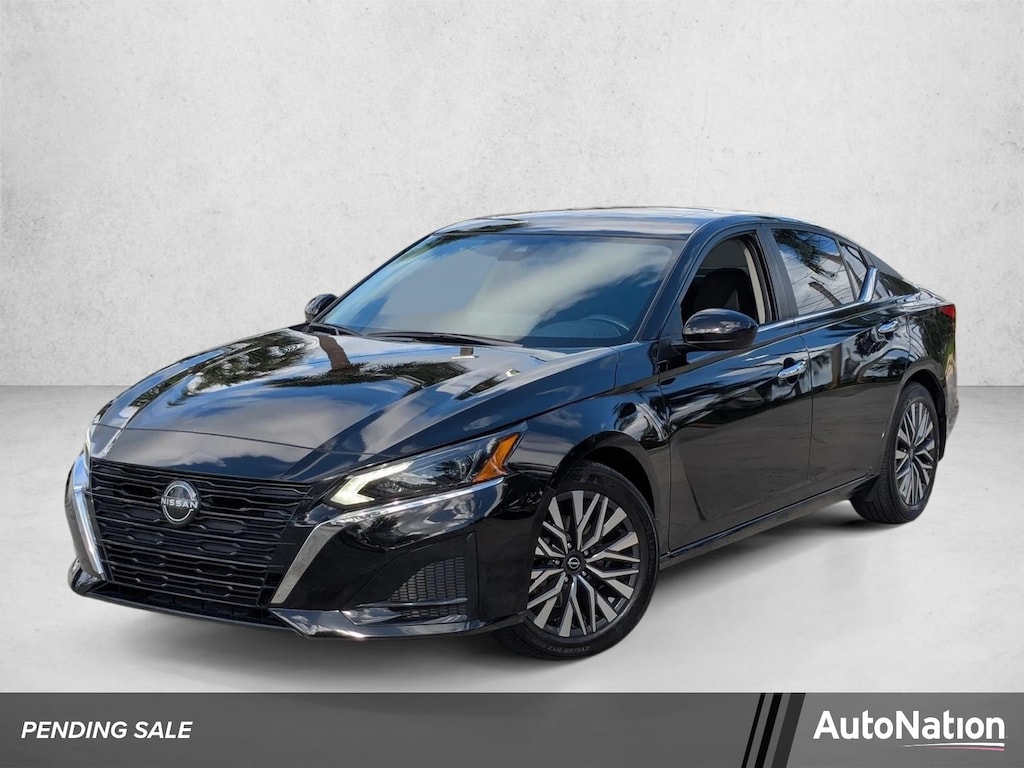 Used 2024 Nissan Altima 2.5 SV Sedan