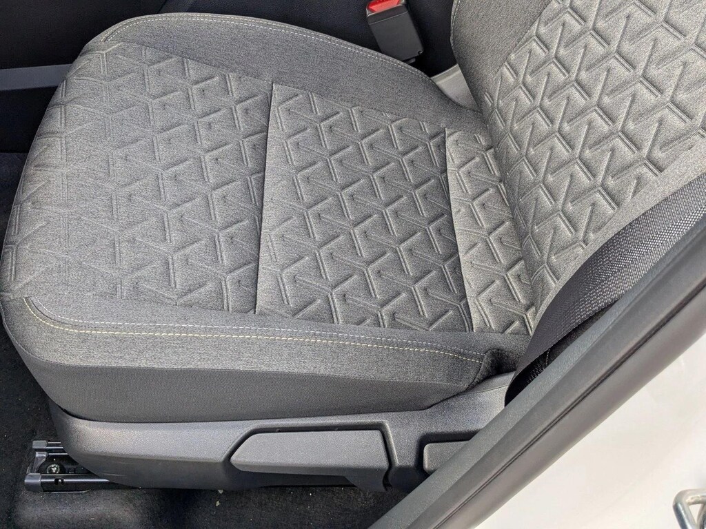 New 2026 Nissan Kicks SV SUV