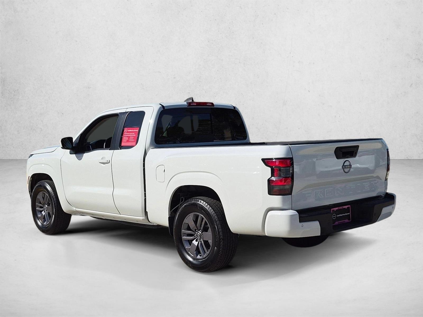 2025 Nissan Frontier SV - Photo 8