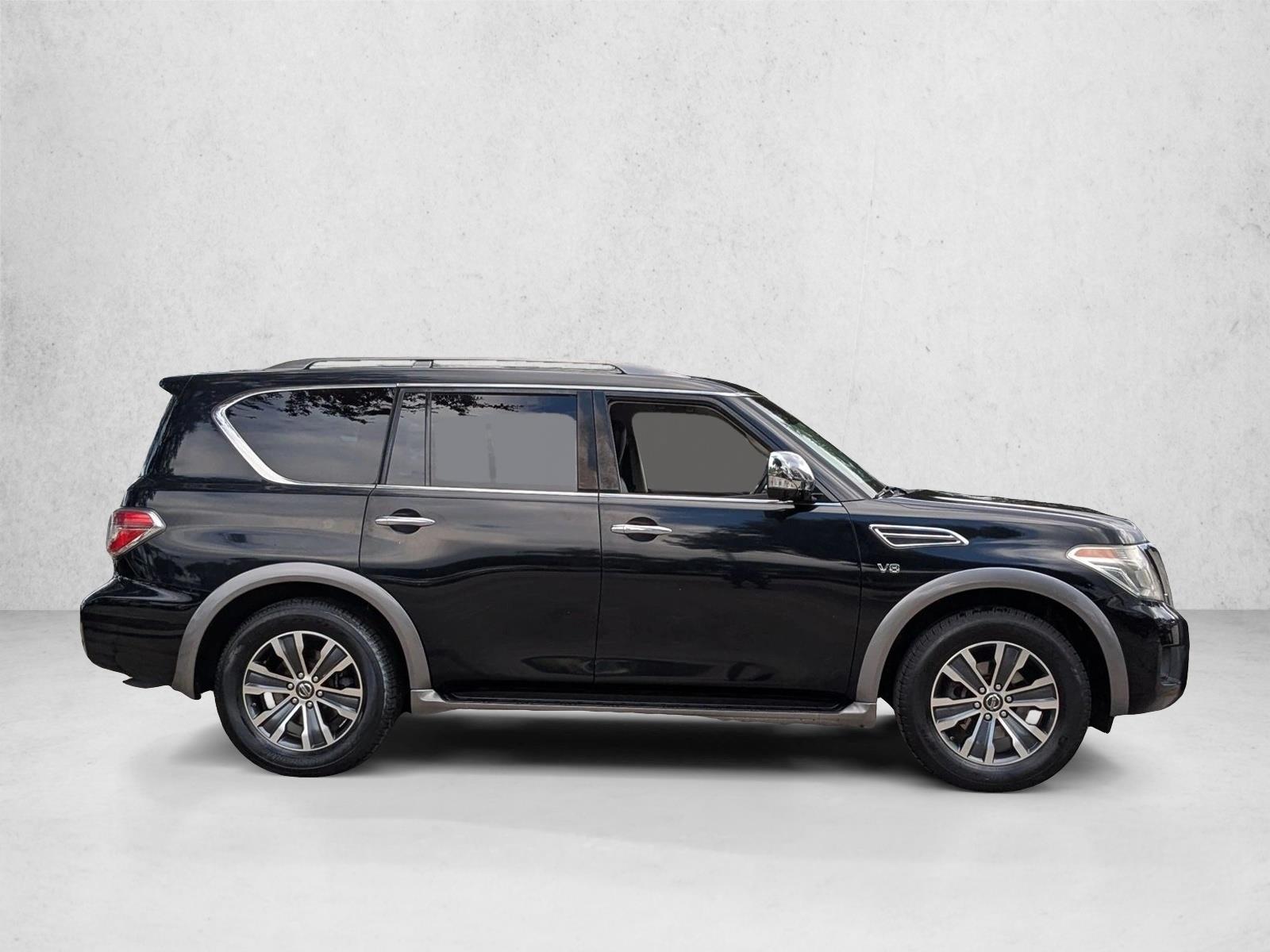 2017 Nissan Armada SL photo 3