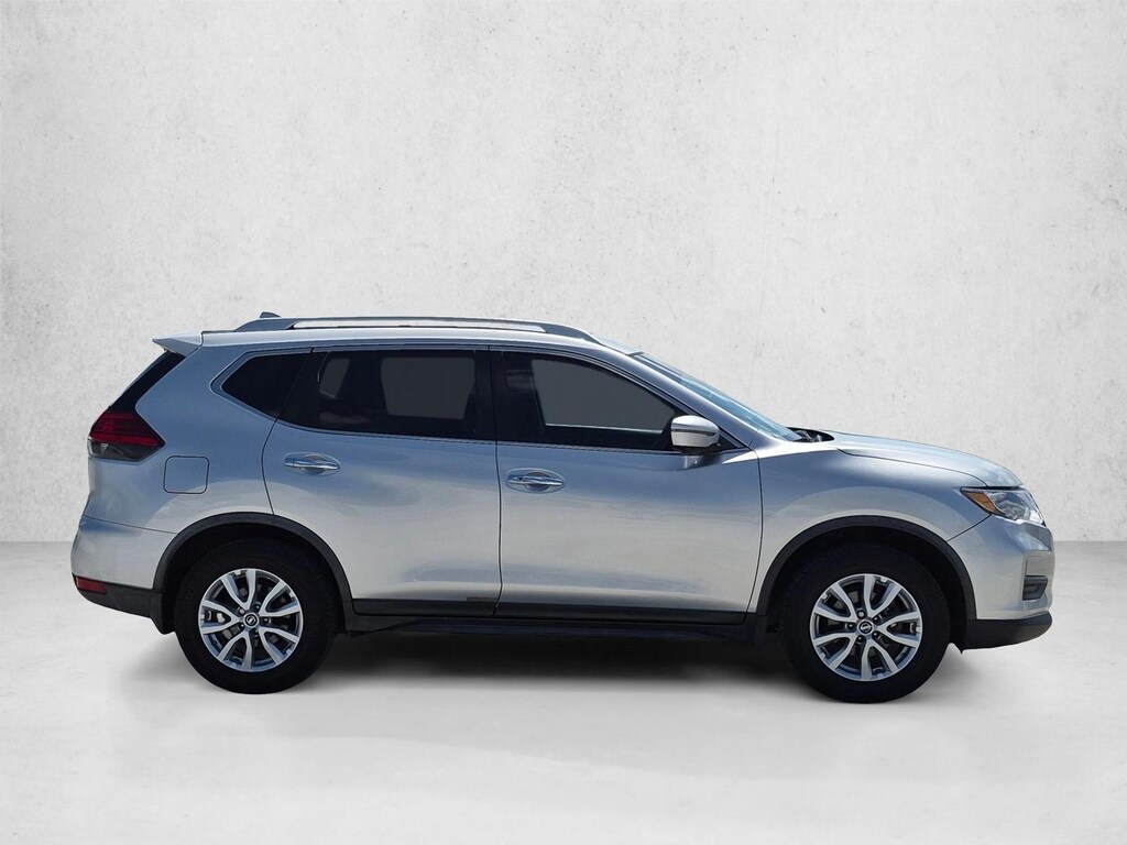 Used 2017 Nissan Rogue SV SUV